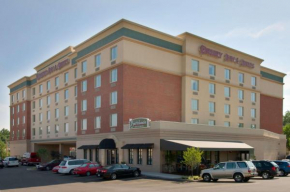 Отель Drury Inn & Suites St. Louis Forest Park  Сент-Луис